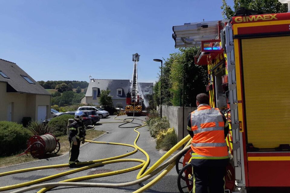 , On revient sur l’éditorial  : Incendie près de Vitré : un garage part en fumée, la famille relogée